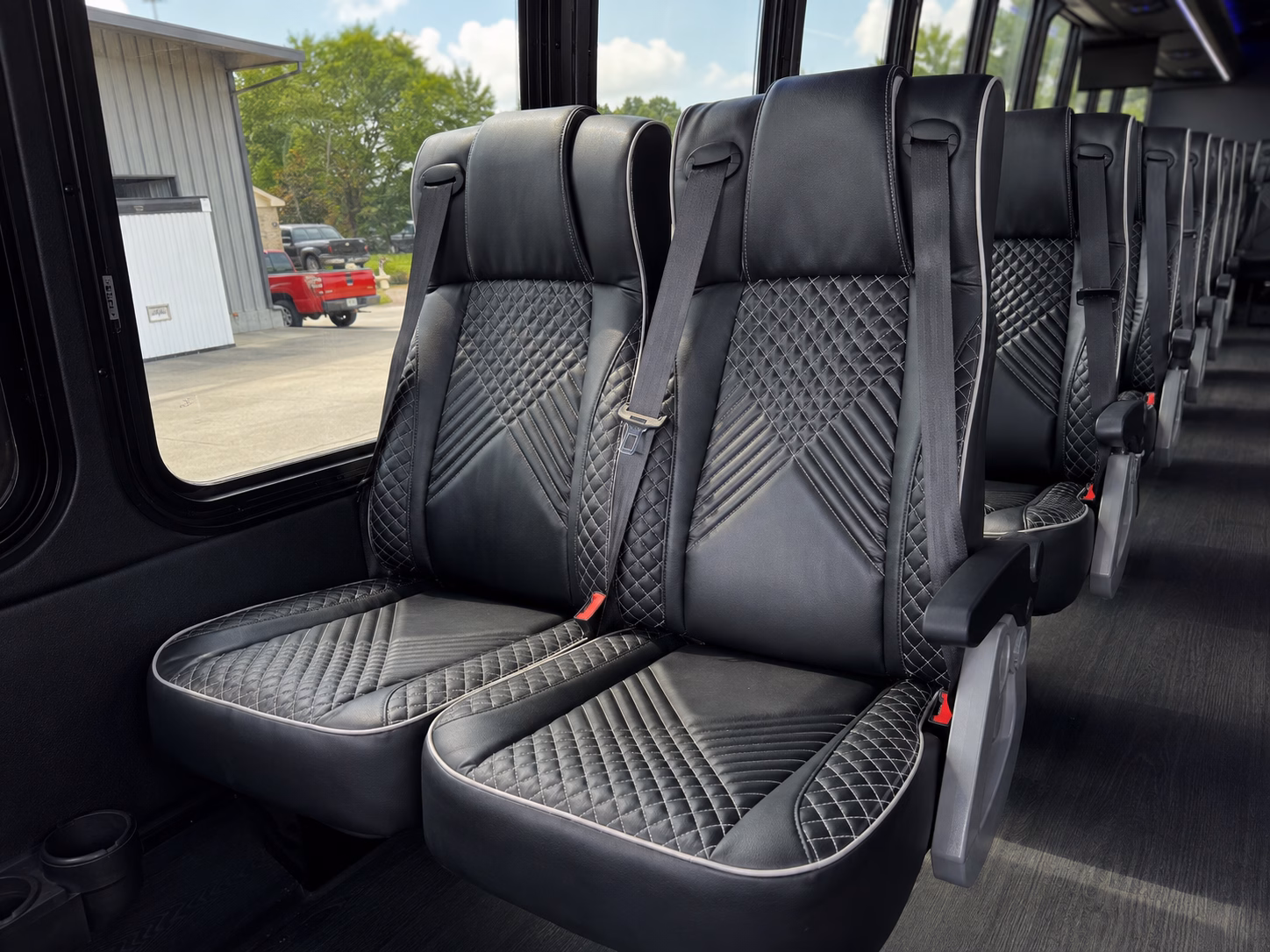 airport transfers between bur palmdale and quartz hill